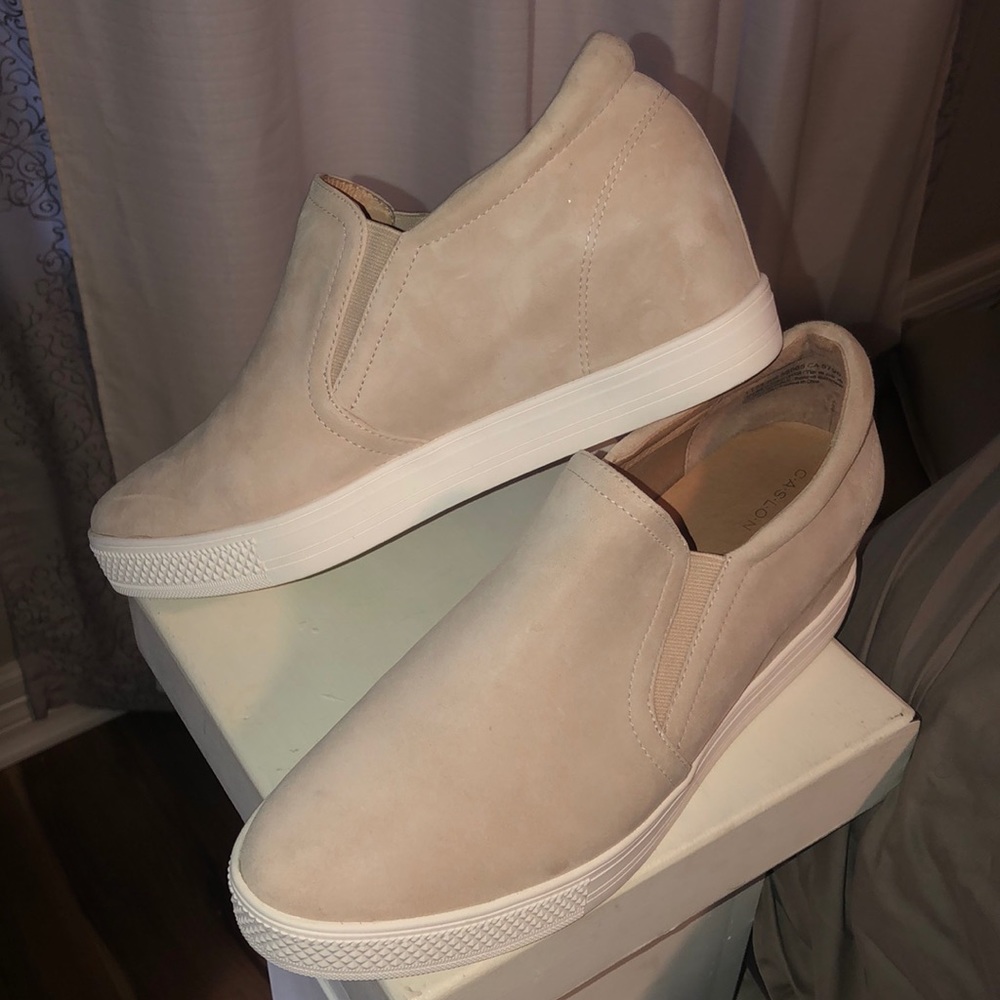 Carlson Wedges